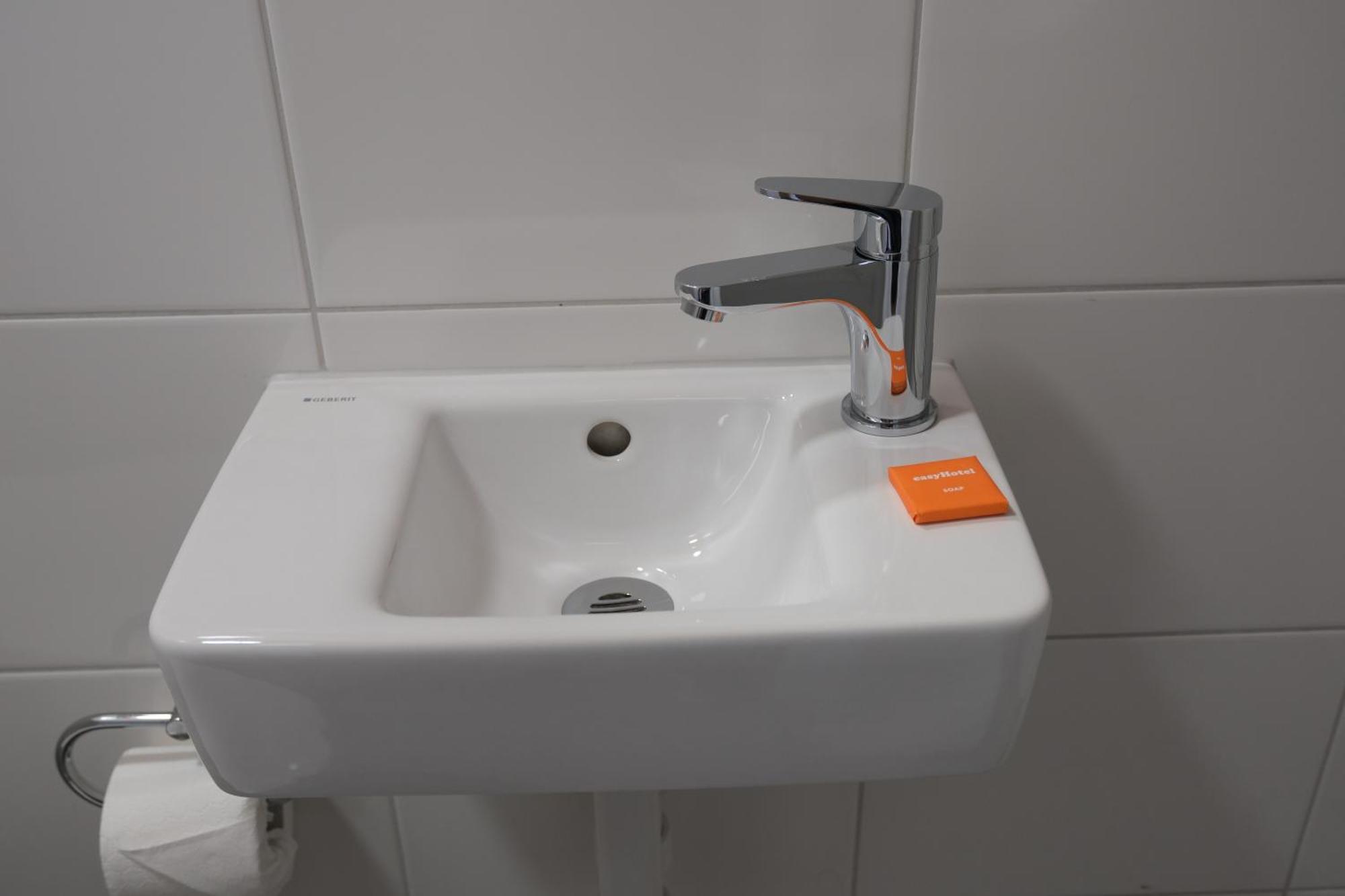 Easyhotel Zuerich Main Station Luaran gambar