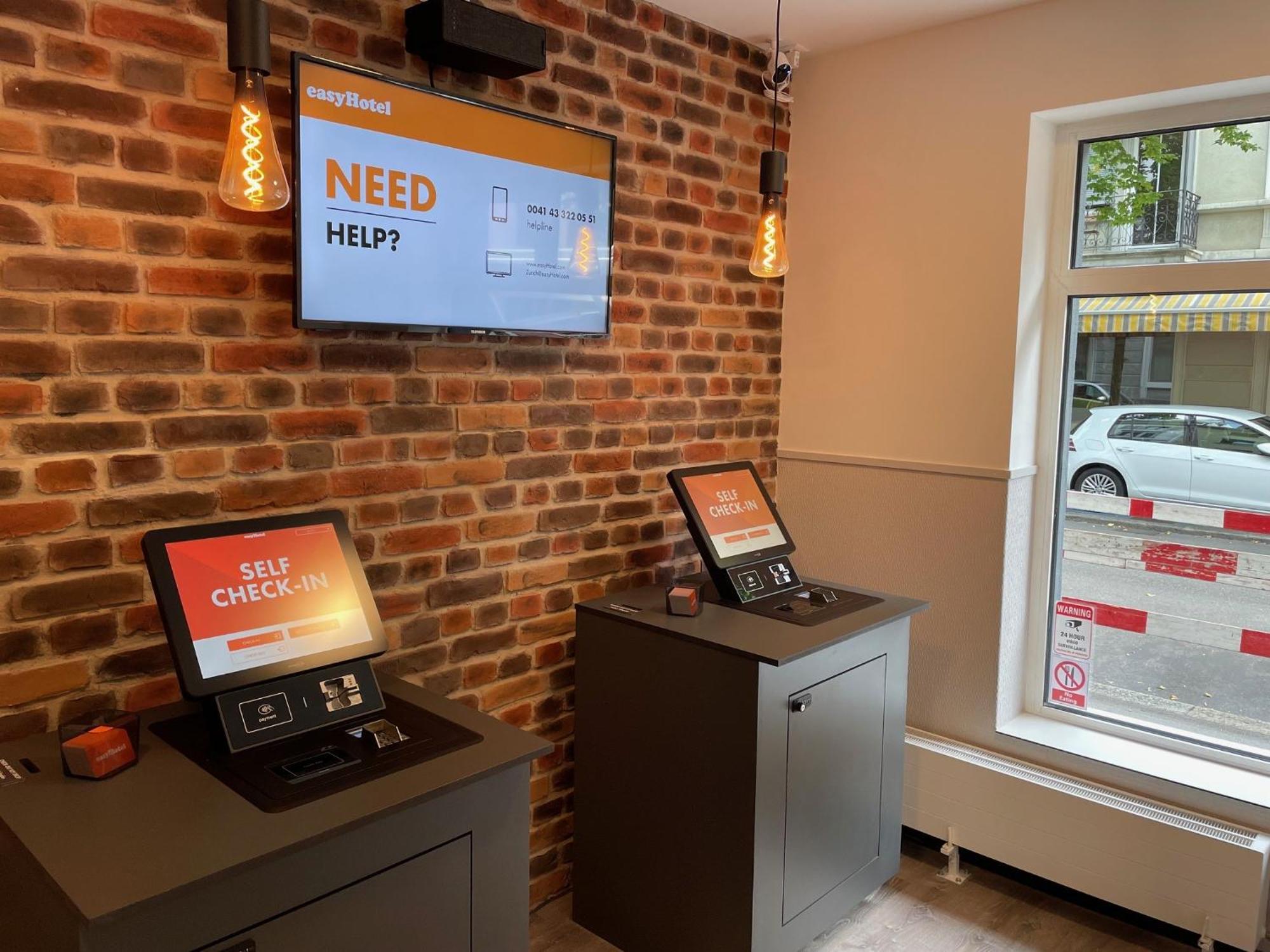 Easyhotel Zuerich Main Station Luaran gambar