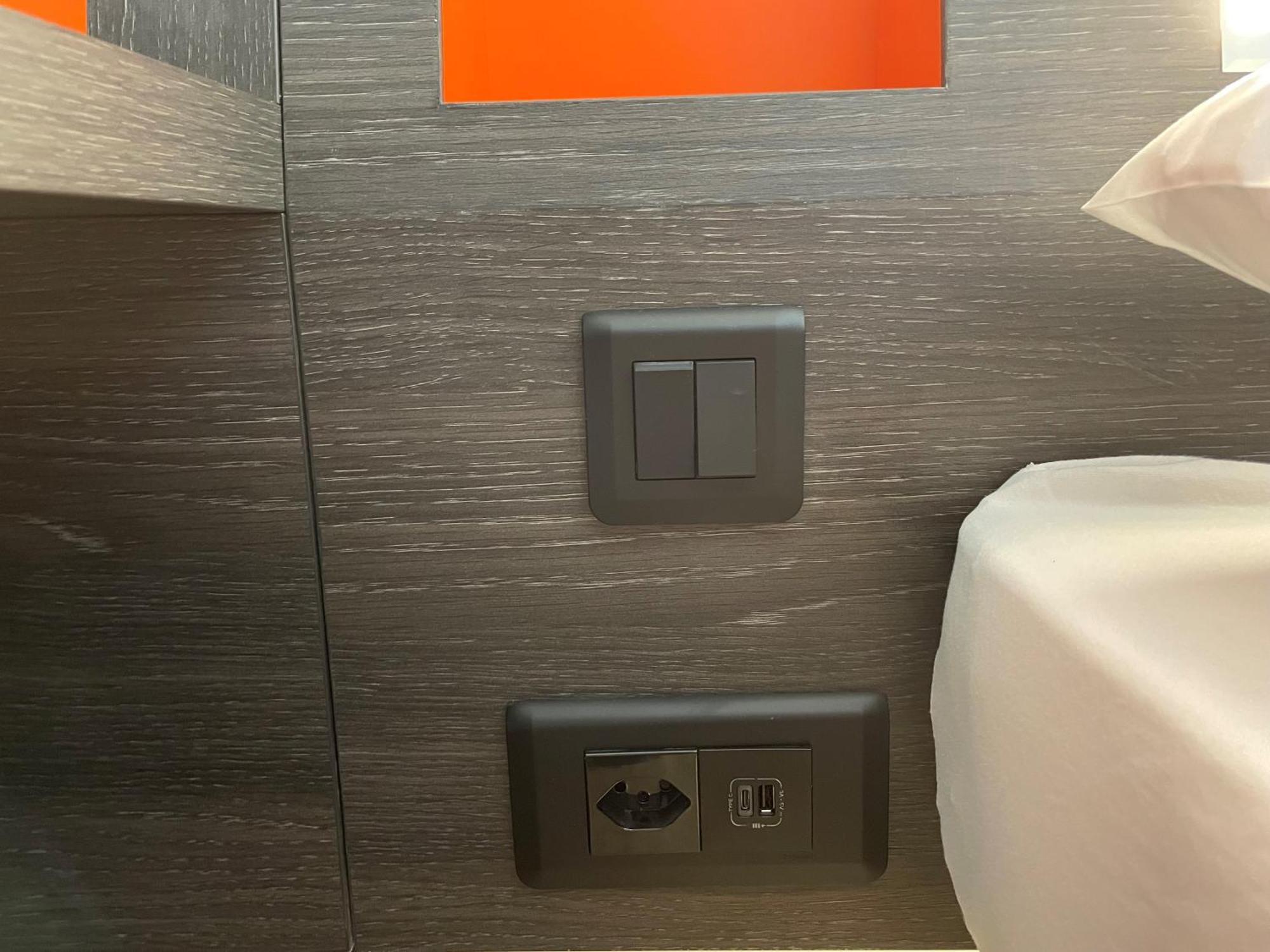 Easyhotel Zuerich Main Station Bilik gambar